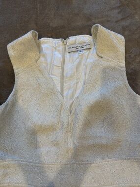 Carolina Herrera Ivory Sparkle V-Neck Sleeveless Dress Sz M Used Great condition